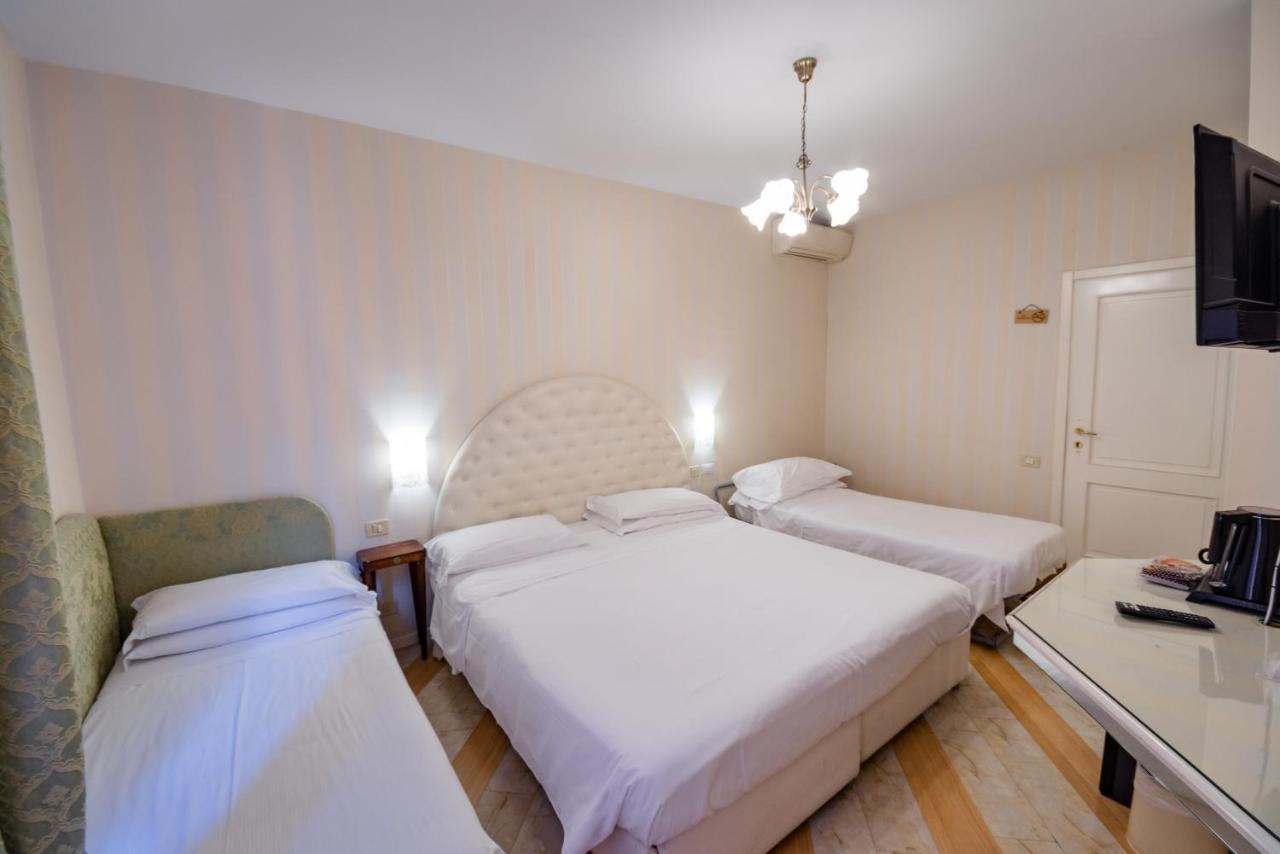 Residenza Due Torri Check In Presso Hotel Centrale Vicolo Cattani 7 Μπολόνια Εξωτερικό φωτογραφία